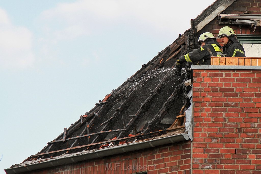 Feuer Koeln Junkersdorf Duerenerstr JK P23.jpg